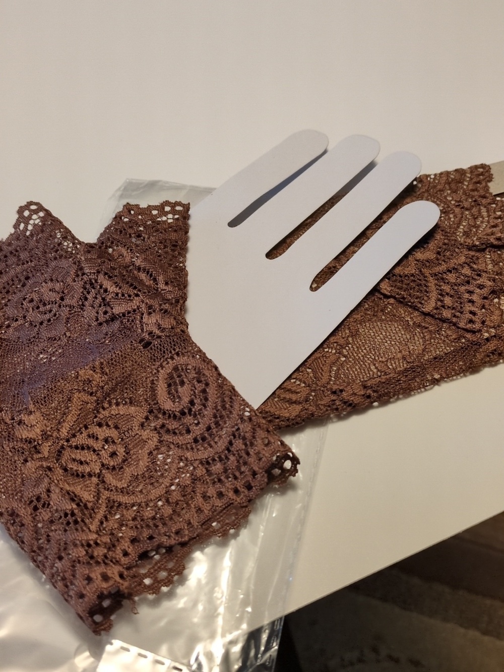2 Lace Fingerless Gloves - Beige and Brown NWOT - Picture 4 of 5